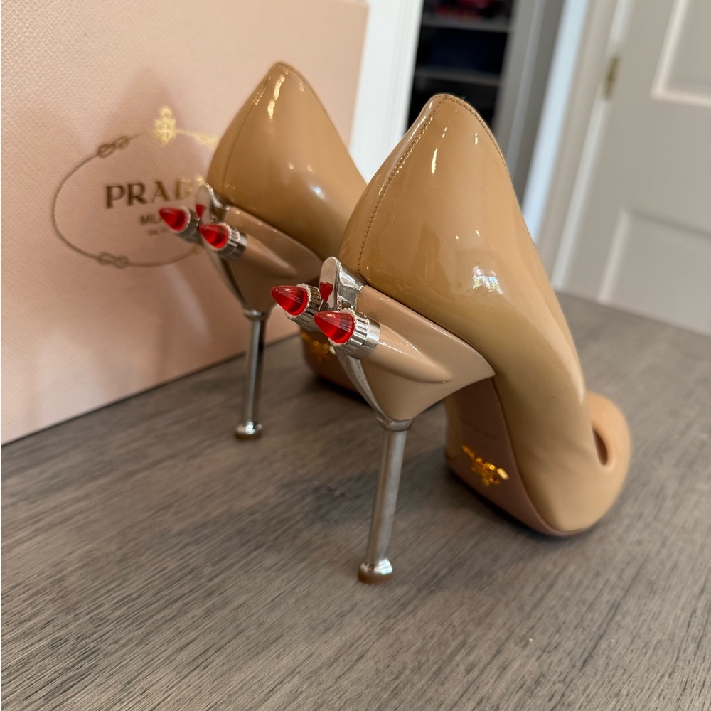 ***SOLD*** Prada Spring 2012 Patent Leather Hot Rod Heels- NIB - Picture 4 of 11